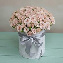 Цветочная композиция из Розы в шляпной коробке в Сальске