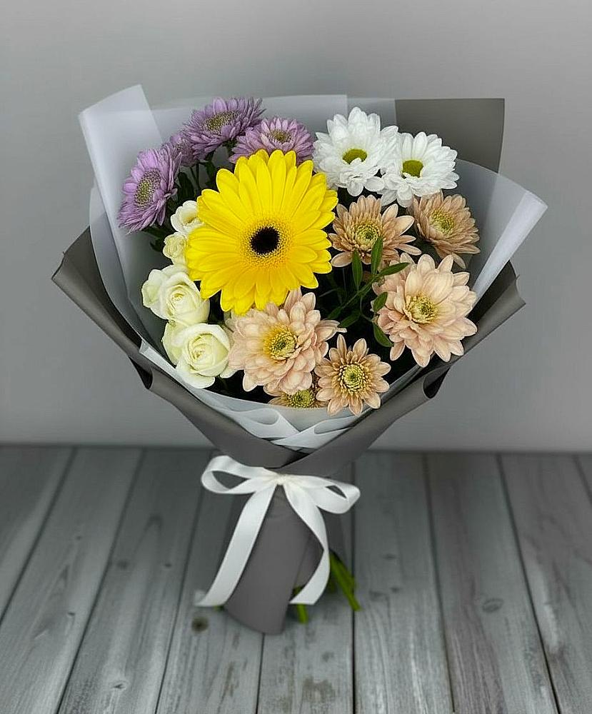 Букет цветов из: Розы, Герберы и Хризантемы в Сальске