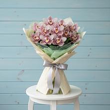 Букет цветов из:  Орхидеи и Розы в Сальске