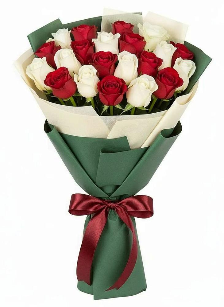 Букет Микс из красных и белых роз в Сальске