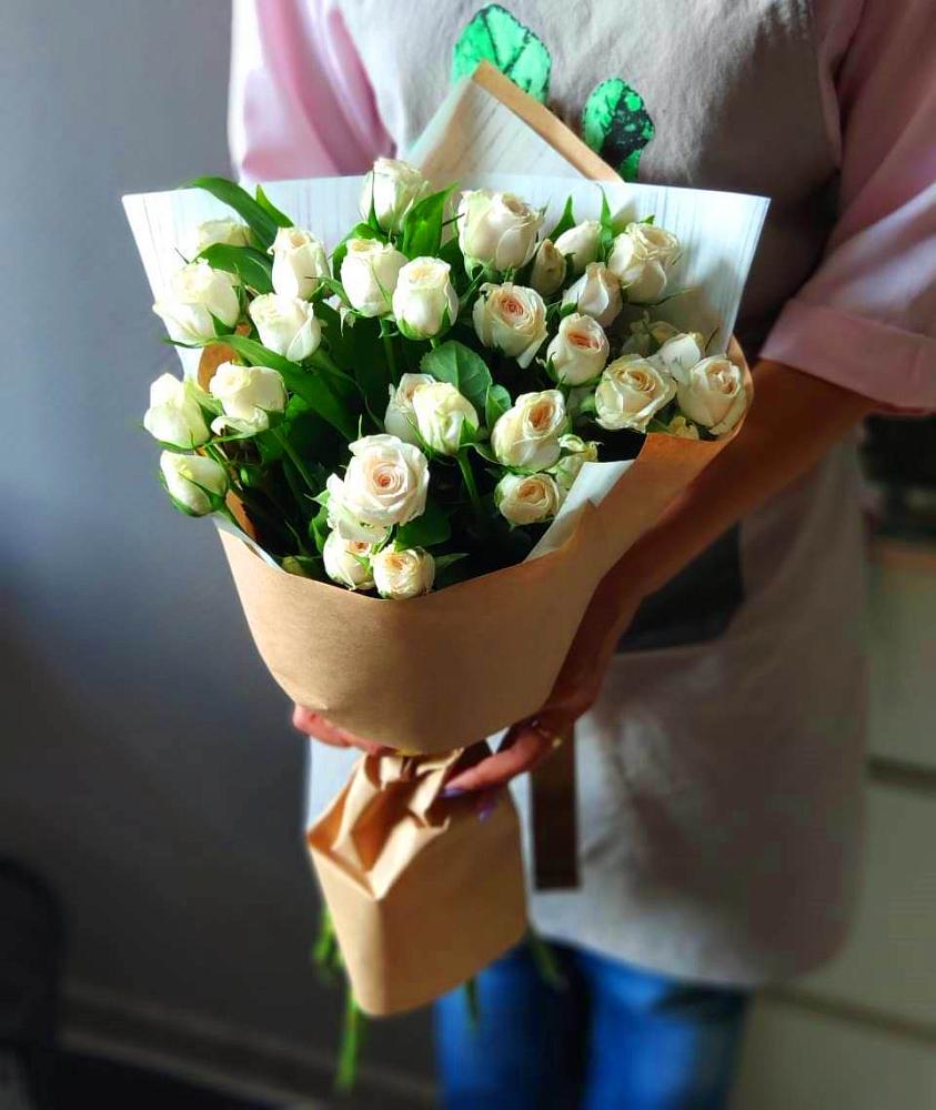 Букет цветов из: Розы в Сальске