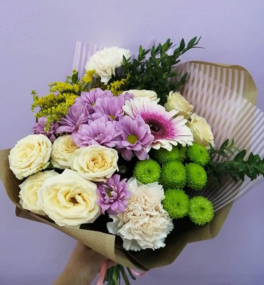 Букет цветов из: Хризантемы, Розы, Гвоздики и Герберы в Сальске