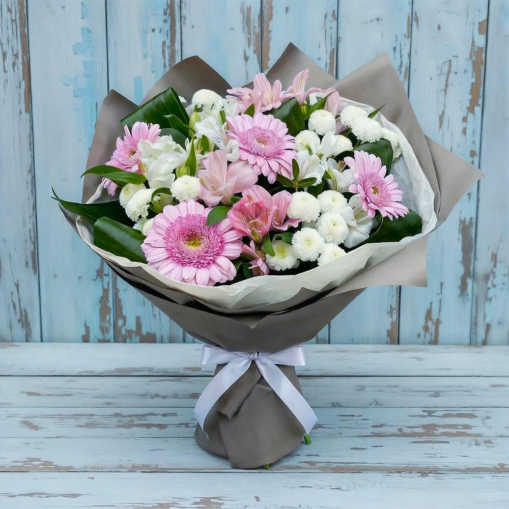 Букет цветов из: Герберы, Альстромерии и Хризантемы в Сальске