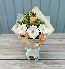Букет цветов из:  Герберы, Розы и Хризантемы в Сальске