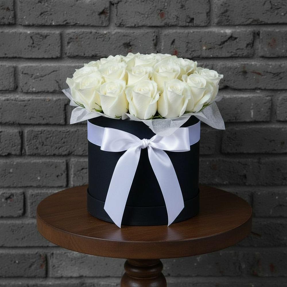 Цветочная композиция из Розы в шляпной коробке в Сальске