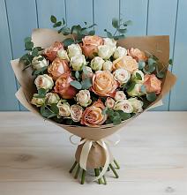 Букет цветов из:  Альстромерии и Розы в Сальске
