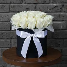 Цветочная композиция из Розы в шляпной коробке в Сальске